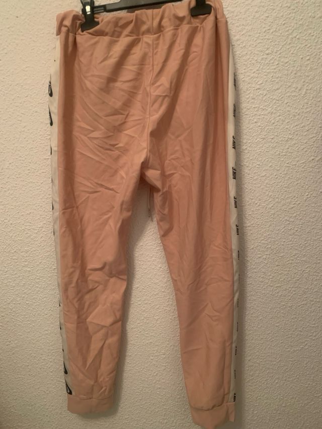 Pantalón deportivo Nike rosa