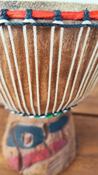 Djembe tamburo artigianale