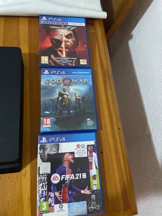 PS4 Pro 1TB + 2 Mandos + 5 Juegos