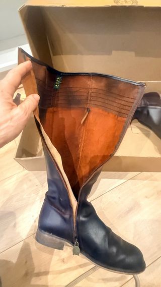 Botas Marrones piel encerada.