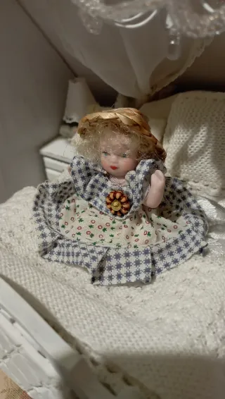 Bambola porcellana dollhouse