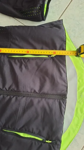 Giacca tecnica Decathlon nera e verde