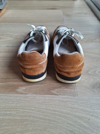 Zapatillas Zara Marrones y Blancas