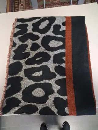 Pashmina con estampado animal print