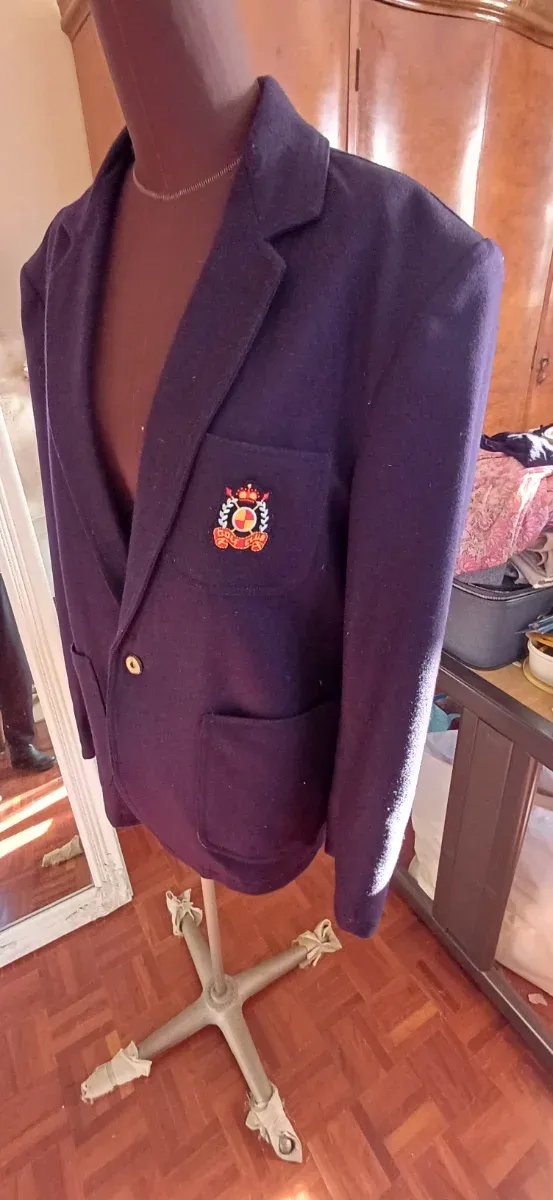 Giacca uomo blu con stemma