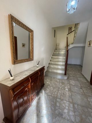 PARTICULAR Casa en Berja sobre local con terraza