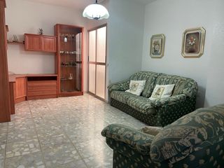 PARTICULAR Casa en Berja sobre local con terraza