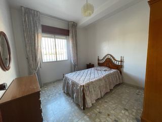 PARTICULAR Casa en Berja sobre local con terraza