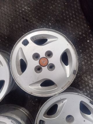 4 Llantas Uno Turbo II 13