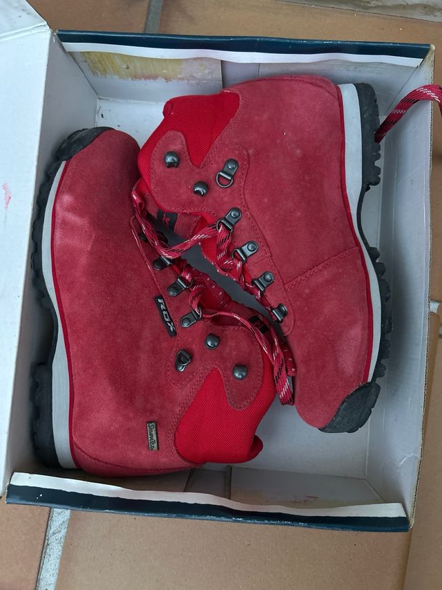Botas de trekking ROX rojas