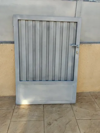 Ocasión!Puerta peatonal y doble prta.coche.