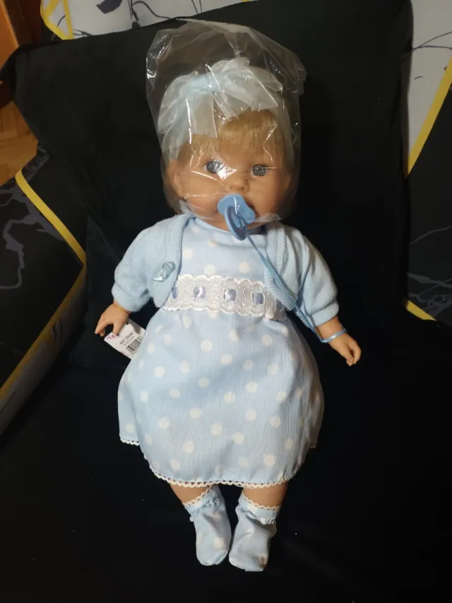 Muñeca llorona dice papá y mamá