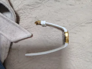 Reloj Tous Digital Blanco y Dorado