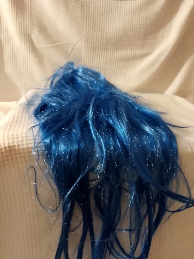 Lote pelucas y gorros disfraz