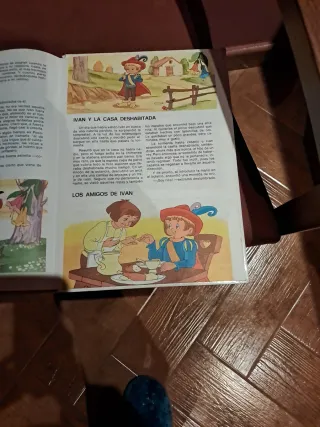 Libro de  fábulas y cuentos