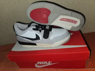 Jordan Legacy 312 Low Gris Blanco Talla 38