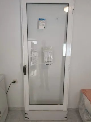 Puerta balconera de cristal