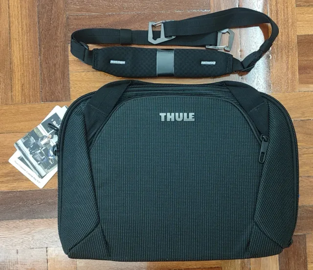 MOCHILA Bandolera Thule Negra NUEVA A ESTRENAR