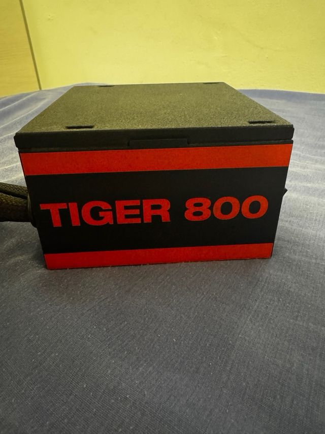 Fuente de Alimentación Modular Tiger 800W