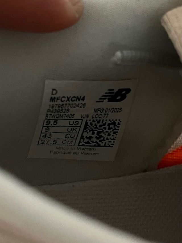 New Balance Rebel V4 Talla 43 Beige/Naranja