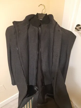Abrigo de caballero gris sin usar