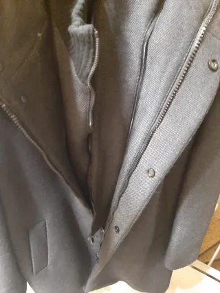 Abrigo de caballero gris sin usar