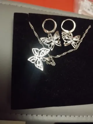 Conjunto collar y pendientes mariposa plata