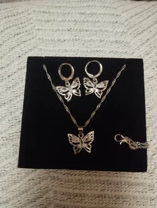 Conjunto collar y pendientes mariposa plata