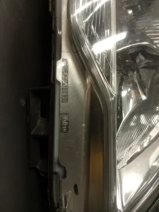 Faros delanteros Opel Corsa