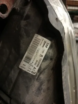 Faros delanteros Opel Corsa