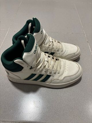 Zapatillas Adidas Altas Blancas y Verdes