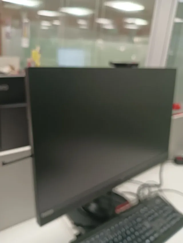 Pantalla PC Lenovo 80cm Nueva.