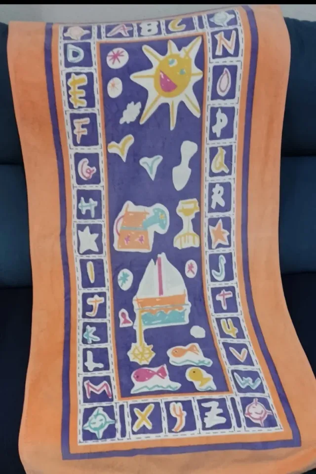 Lote variado: Mickey, Ice Age, manualidades