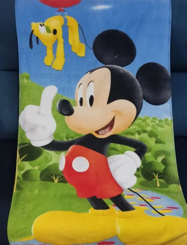 Lote variado: Mickey, Ice Age, manualidades