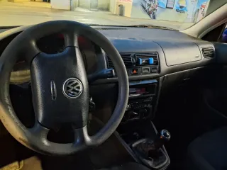 Volkswagen Golf 2000