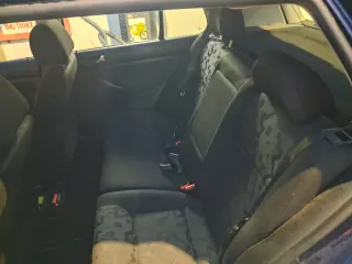 Volkswagen Golf 2000