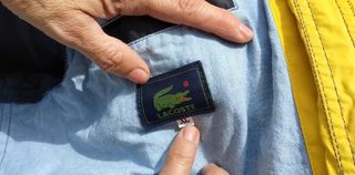 Chubasquero Lacoste Vintage Azul y Amarillo