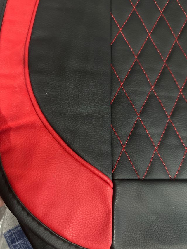 Fundas Asiento Coche Negras y Rojas