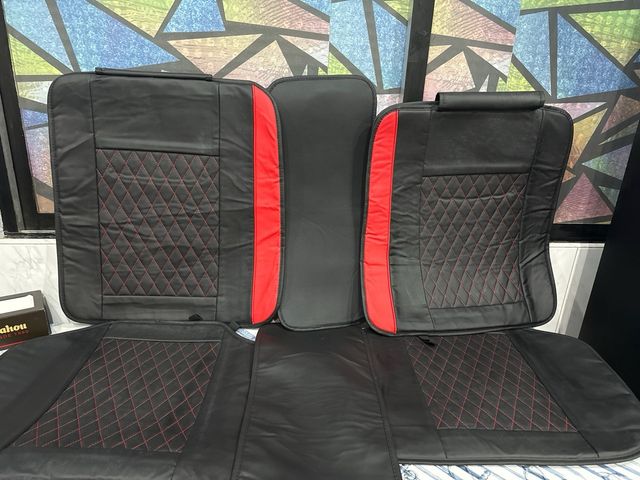 Fundas Asiento Coche Negras y Rojas