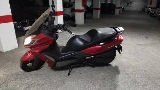 Kymco Superdink 350i Roja