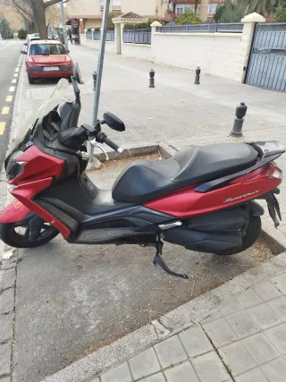 Kymco Superdink 350i Roja