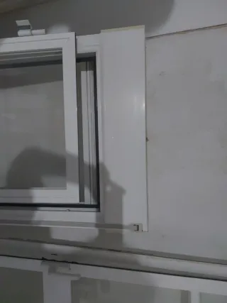 Ventana aluminio blanco 73×140