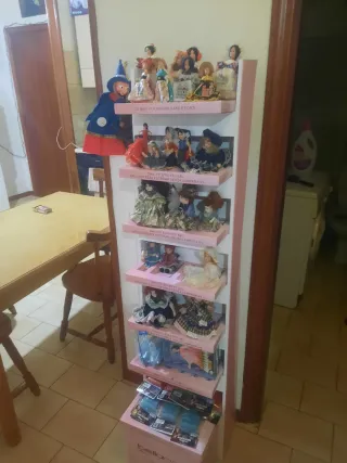 Set bambole in ceramica. 23 pezzi