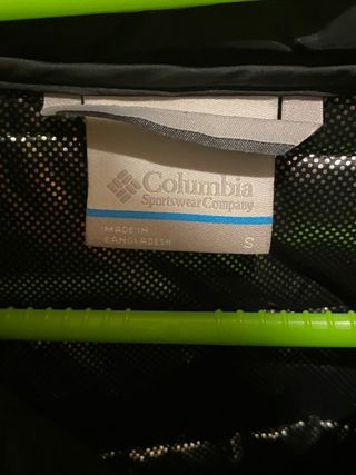 Abrigo fino Columbia negro