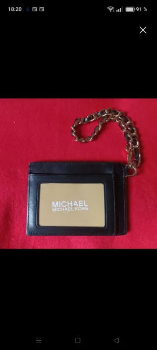 Tarjetero Michael Kors Negro con Cadena Dorada