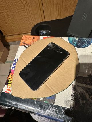 iPhone X schermo rotto ma funziona