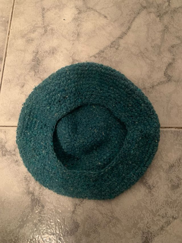 Boina tejida color turquesa
