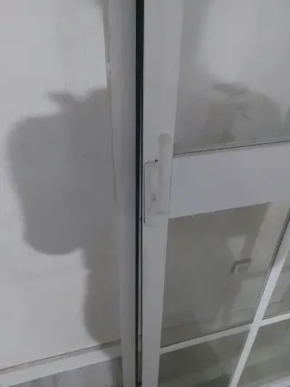 Puerta aluminio blanco 77x210