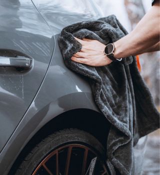 Servicio de limpieza y detallado de vehículos