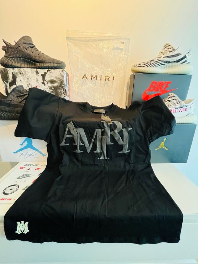 Camiseta Amiri Negra Logo Grande